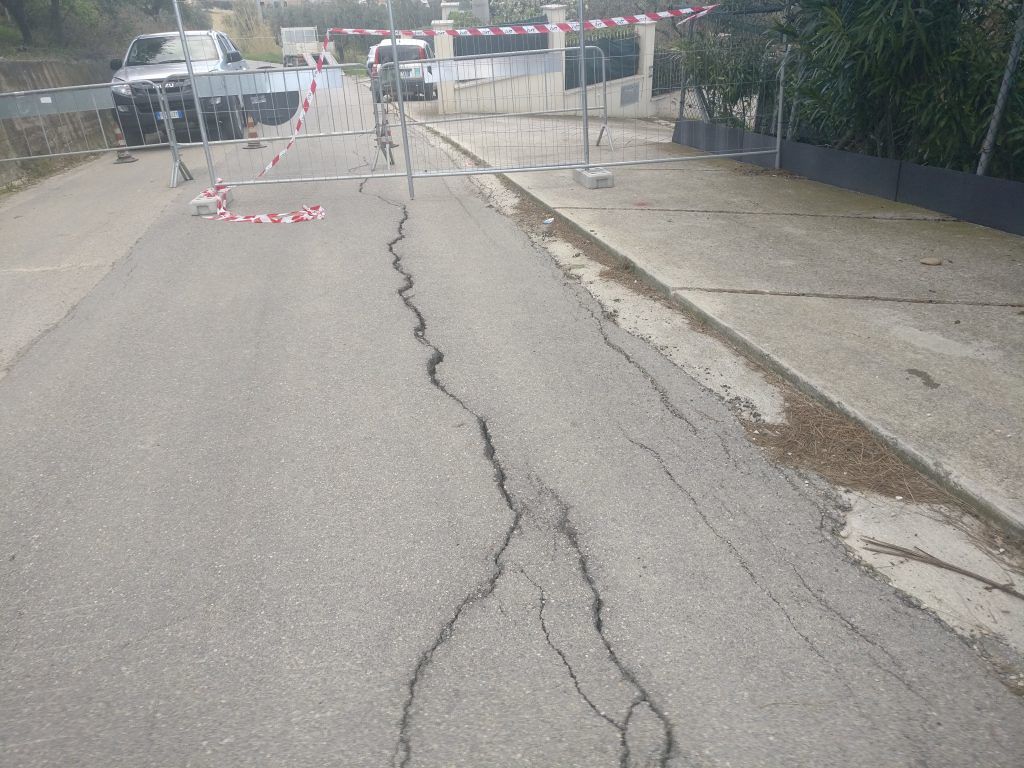 alba adriatica avvallamento