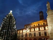 albero natale piazza