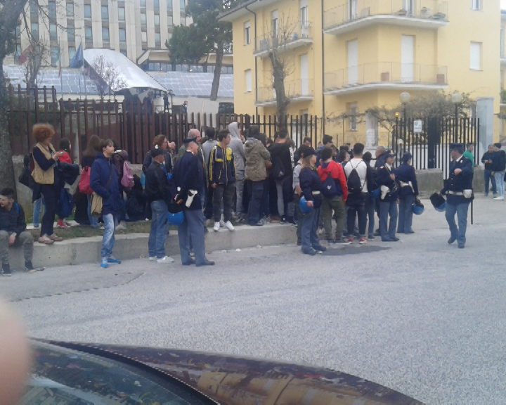 atessa manifestazione ospedale 01