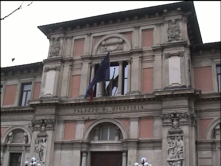 avezzano tribunale occupazione 051211 rep 10