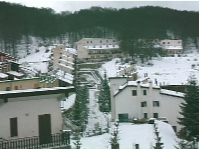 cappadocia neve e pista sci 270313 rep 02