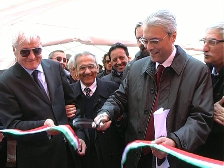 castel di sangro inaug laboratorio analisi 120314 serv 03