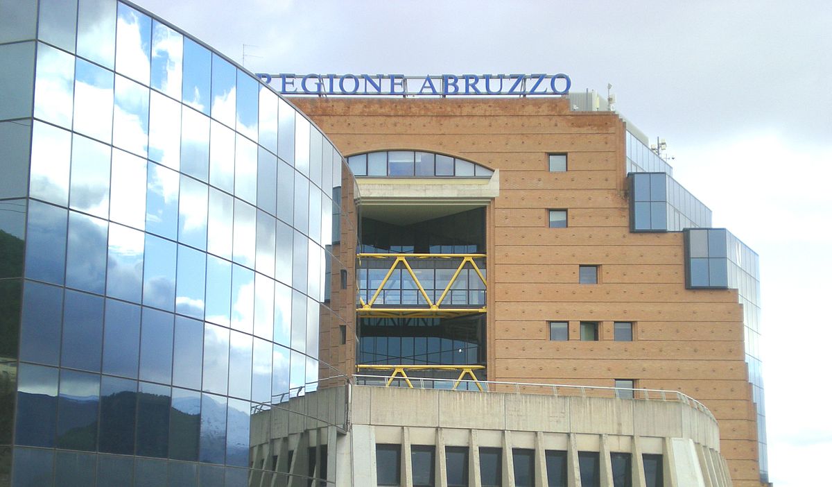 regione palazzo silone