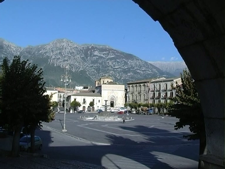 sulmona piazza e centro 241012 rep 05