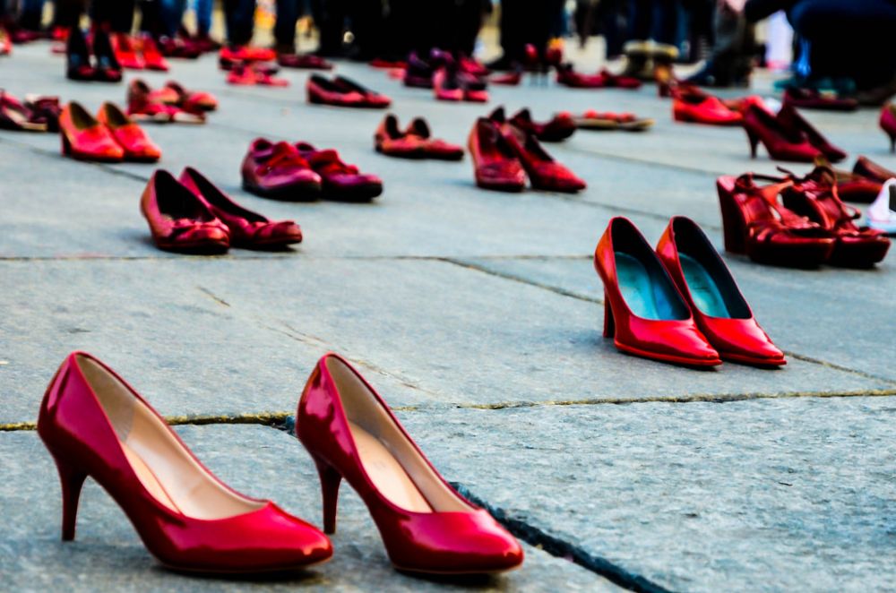 violenza scarpe rosse